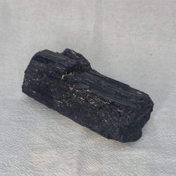 Piedra Turmalina Negra con base
